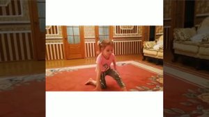 Как правильно делать шпагат. Гимнастика для малышей. Мисс Уля и мистер Спичик ???