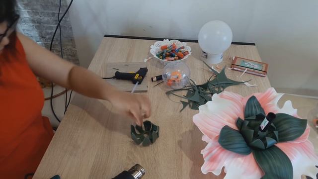 Пион из изолона. Часть 2. Чашелистик и листва смотреть онлайн