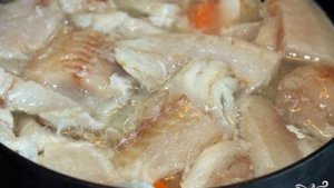 Треска по-польски с соусом