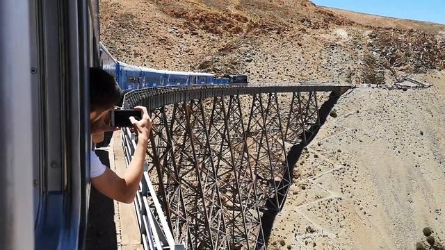 Tren a las nubes // Argentina смотреть онлайн