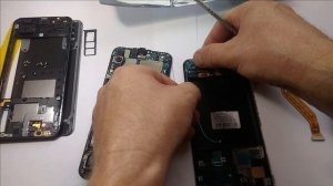 Samsung Galaxy A50 (SM-A505fn) после падения тёмный экран. Замена дисплейного модуля.