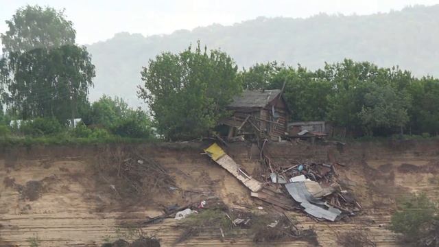 Первый в этом году поход на катере. Нижний Новгород - Павлово на Оке! смотреть онлайн