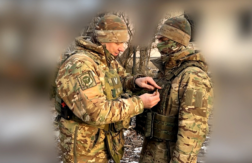 Боец Тульского соединения ВДВ уничтожил более 100 неонацистов / События на ТВЦ