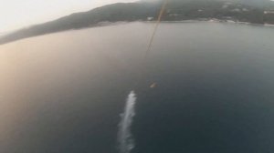 УПАЛИ В МОРЕ С ПАРАШЮТА