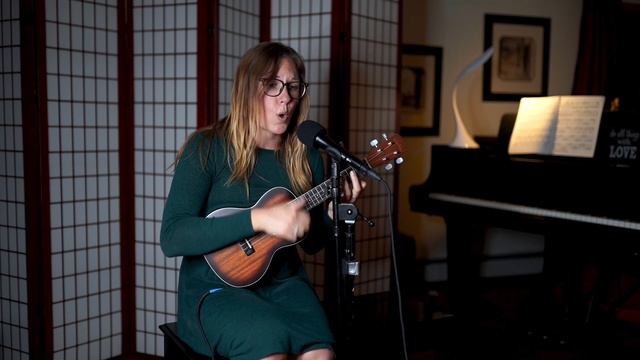 Don't Stop Me Now - Queen Ukulele Cover смотреть онлайн