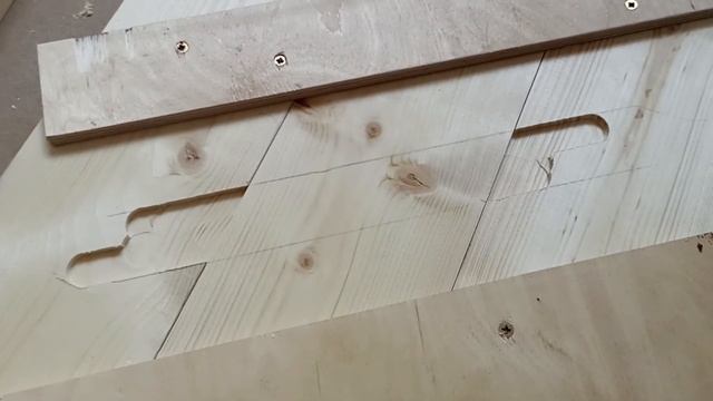 Быстро сделать запил под ступени. Лестница на тетиве. смотреть онлайн