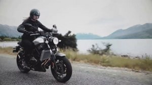 YAMAHA XSR700