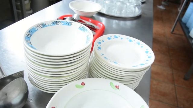 Школьная столовая Котовской СОШ готова накормить детей вкусно и полезно смотреть онлайн