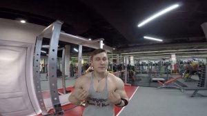 Базовые упражнения в тренажерном зале