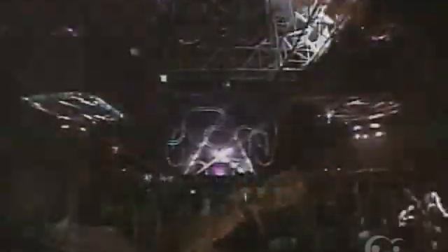 Jeff Mills TR909 смотреть онлайн