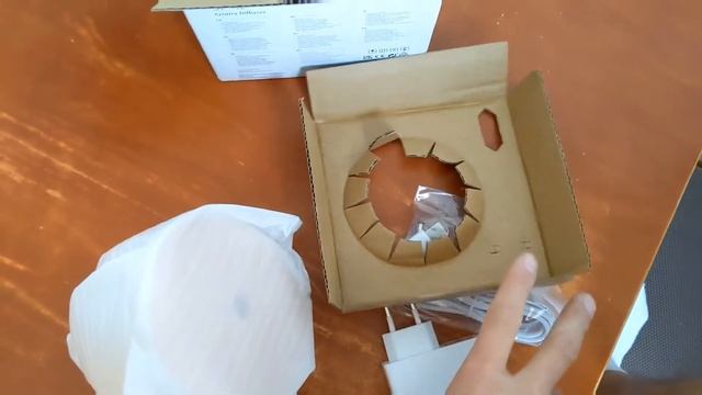 SHARP Ultrasonic Aroma Diffuser, model DF-A1 (unboxing) смотреть онлайн