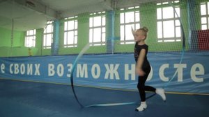 Детские соревнования по прыжкам на батуте