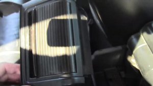 BMW 3 серии Е46 Подлокотник , задний бардачок . Как снять ?