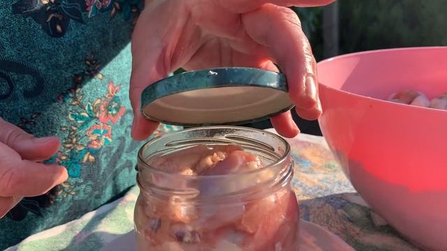 ГОТОВЛЮ ТУШЕНКУ БЕЗ АВТОКЛАВА! Простой НО очень ВКУСНЫЙ рецепт домашней классической тушенки. смотреть онлайн