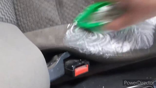 Чищу сиденье Renault Premium! Виталий 07. смотреть онлайн