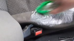 Чищу сиденье Renault Premium! Виталий 07.