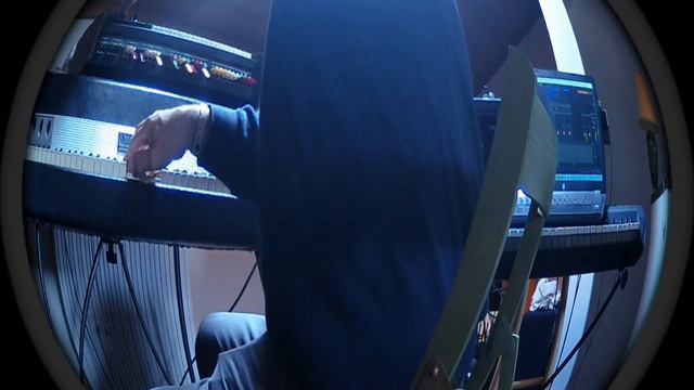 ELECTRONIC SUITE - Fender Rhodes MK I Stage Piano - Roland SH 1000 synthesizer смотреть онлайн