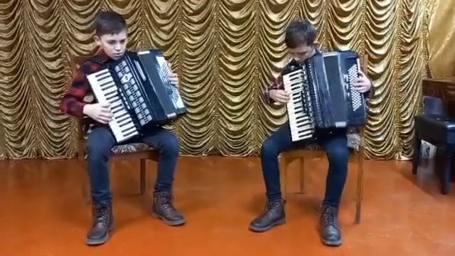 ,,Українська полька,, А. Марцинюк виконує Осійчук Володимир (13 р.), Осійчук Анатолій (14 р.). смотреть онлайн