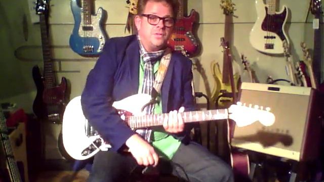 Squier Mustang 2012 vs. Fender Mustang 1972 mit Oliver Rosenberger im Guitarshark Speyer смотреть онлайн