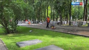 Василий Анохин и Александр Новиков проверили ход работ в центральном парке Смоленска