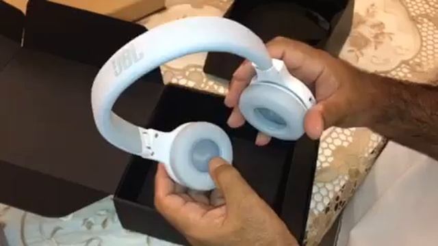 JBL E45BT تجربة سماعات جي بي ال смотреть онлайн