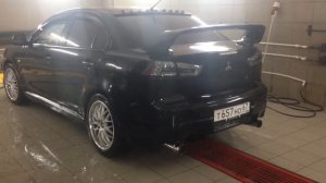 Раздвоенный выхлоп Lancer X