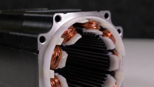 ШАГОВЫЙ ДВИГАТЕЛЬ 57 H350CS_SH - обзор трехфазного шагового двигателя.