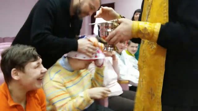 Крещение детей в ПНИ г.Червень 18 марта 2015г. смотреть онлайн