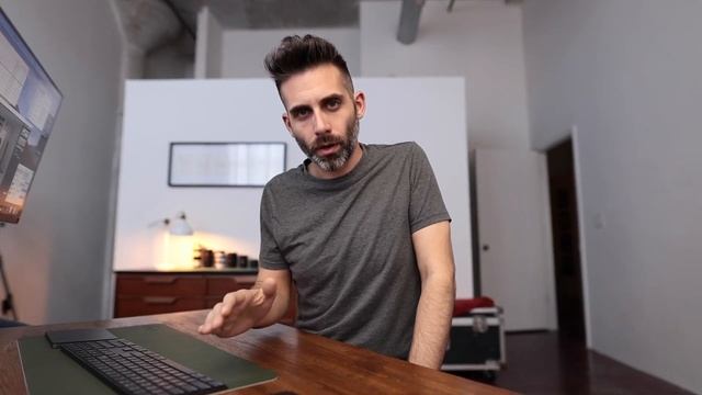 How NOT to take a Mirror Selfie - Photographer Advice смотреть онлайн