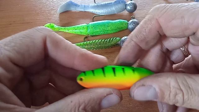Оснащаю силиконовые приманки джигголовками ?.Подбираю нужный размер крючка для блесны?
