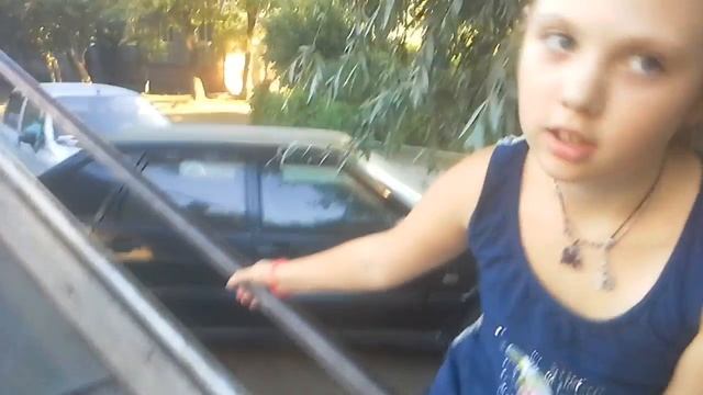 Гуляем с друзьями. Я на гироскутере смотреть онлайн