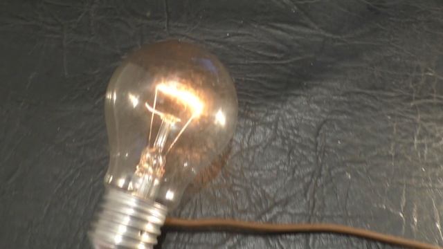 Какая лампа ярче 100 Вт или 60 Вт? смотреть онлайн