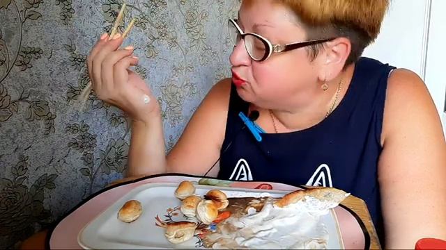 МукбангПельмени и Дамплингиобжор на камеру.mp4