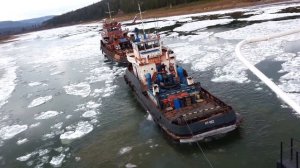 веселый конец навигации на реке Лене.