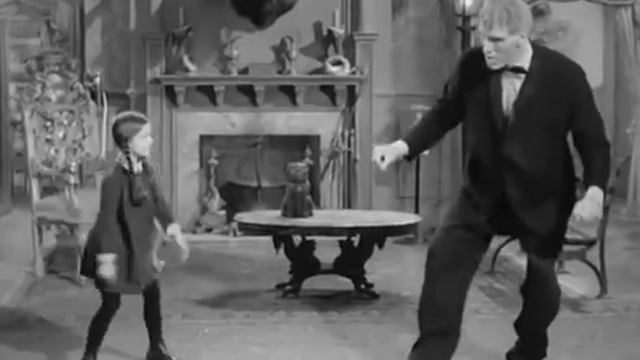 Addams Family dancing Blitzkrieg Bop by The Ramones смотреть онлайн