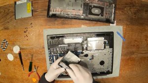 Lenovo V320-17IKB 81AH SSD Einbau Arbeitsspeicher aufrüsten RAM upgrade