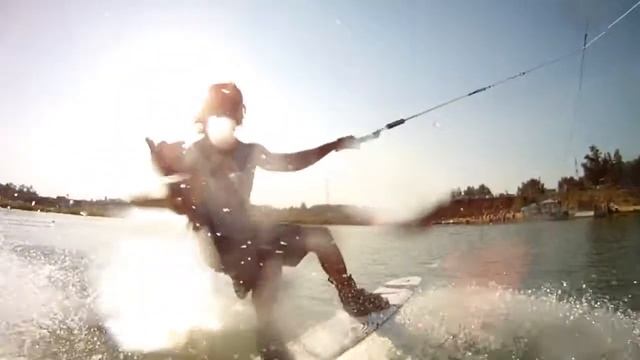 Chelyabinsk Flat Park Forel Вейкбординг, Флэт Парк Форель, Челябинск. Райдер Альшин Илья смотреть онлайн