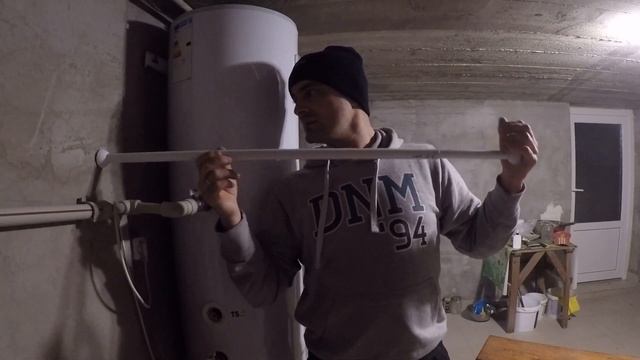 Турник в ванной комнате. смотреть онлайн