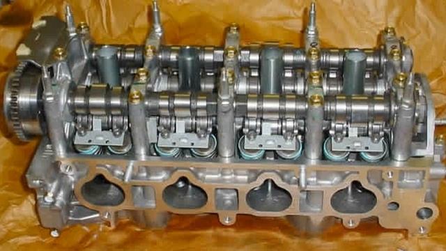 Variable valve timing | Wikipedia audio article смотреть онлайн