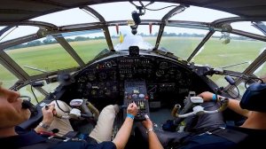 Ан-2 посадка. Из кабины пилотов.