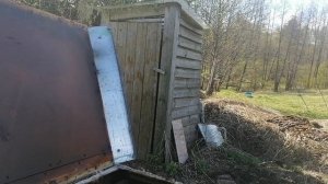 Воскотопка электрическая закладка очередной партии рамков в 30 штук.