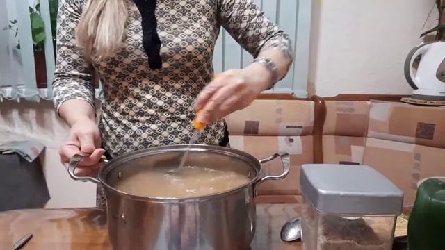 Сочная курица,запечёная в духовке,с хрустящей корочкой.