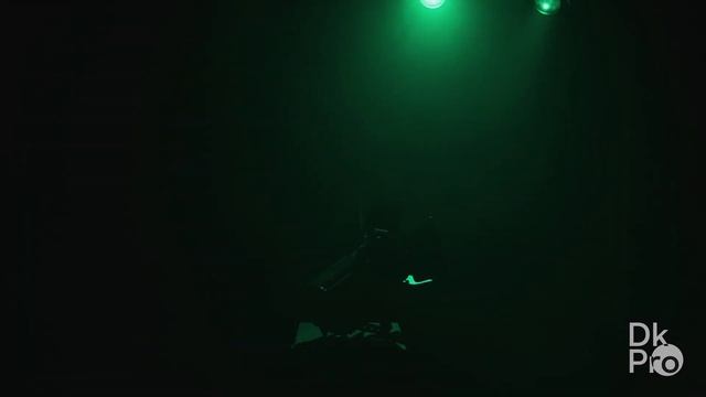 DK pro KXD W06 200W RGBW — Светодиодный театральный прожектор смотреть онлайн