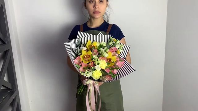 Букет “Noir et Blanc” смотреть онлайн