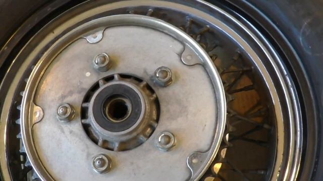 スティード400VLS リヤタイヤ交換 Motorcycle Maintenance: Honda STEED 400 VLS смотреть онлайн