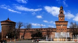 Замок Сфорца (итал.  Castello Sforzesco),Италия