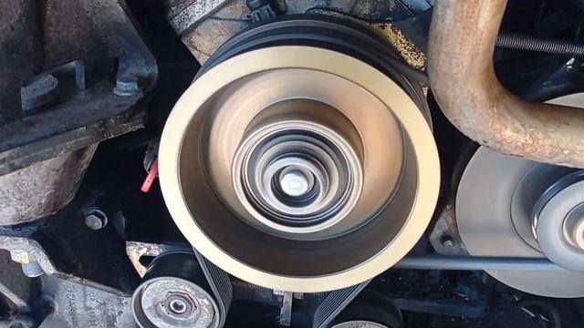 Ремонт автокондиционера на микроавтобусе. Видно утечку!!! смотреть онлайн