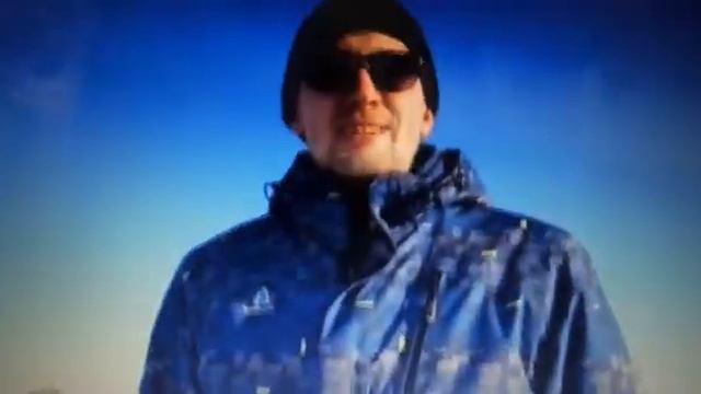 Хабаровчане катаются на коньках прямо по льду реки Амур смотреть онлайн