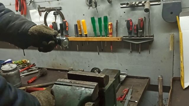 Замена шарниров рулевых тяг на Газели.