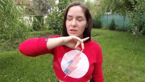 Cum sa tunzi iarba din gradina ca un profesionist cu Makita DLM432CT2